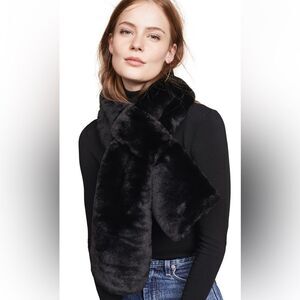 NWOT Hat Attack Faux Fur Pull Through Scarf